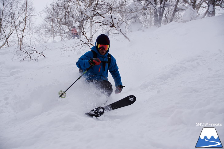 大雪山旭岳ロープウェイ 北海道最高峰でパウダーライド！